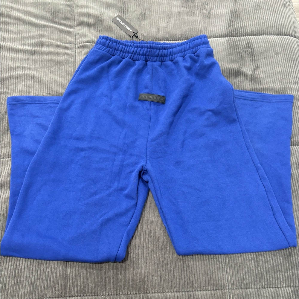 Prettylittlething Wide Leg Sweatpants